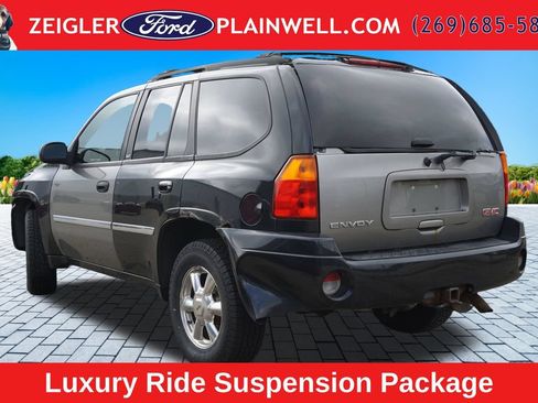 Used 2008 GMC Envoy SLE w/ Sun And Sound Package AWD/4WD image 2