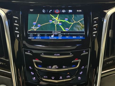 Used 2017 Cadillac Escalade Platinum AWD/4WD image 16