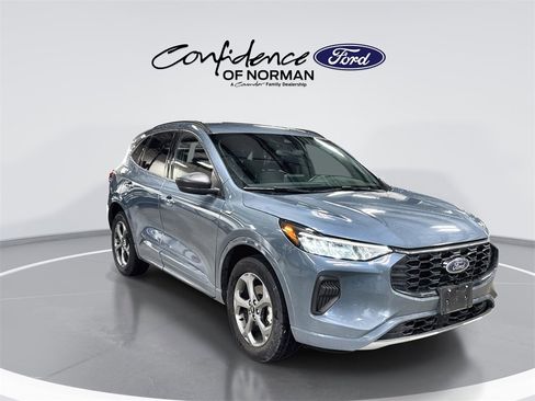Used 2023 Ford Escape ST-Line image 11