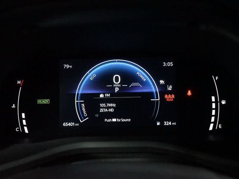 Used 2025 Toyota Camry SE FWD image 15