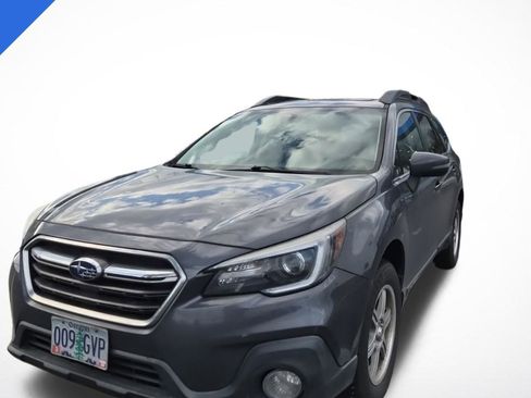 Used 2018 Subaru Outback 2.5i Limited image 1