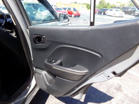Used 2023 Hyundai Venue Limited FWD image 37
