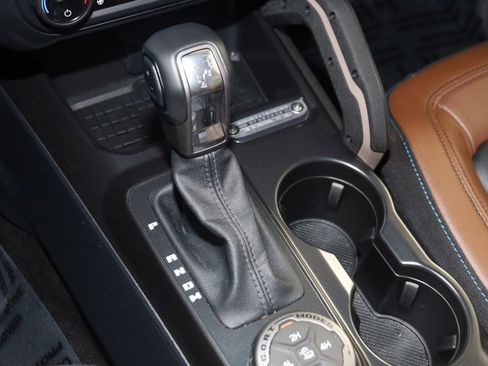 Used 2024 Ford Bronco Outer Banks image 7