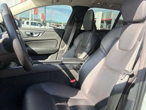 Used 2023 Volvo V60 B5 Cross Country Plus w/ Climate Package AWD/4WD image 18