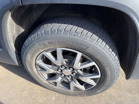 Used 2020 GMC Acadia SLE w/ Driver Convenience Package FWD image 7