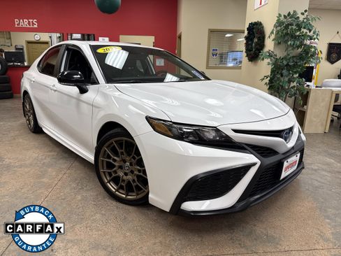Used 2023 Toyota Camry SE w/ Convenience Package image 1