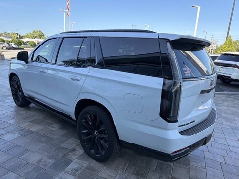 Used 2026 Cadillac Escalade Platinum Sport AWD/4WD image 3