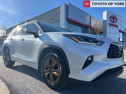 Used 2022 Toyota Highlander Bronze Edition