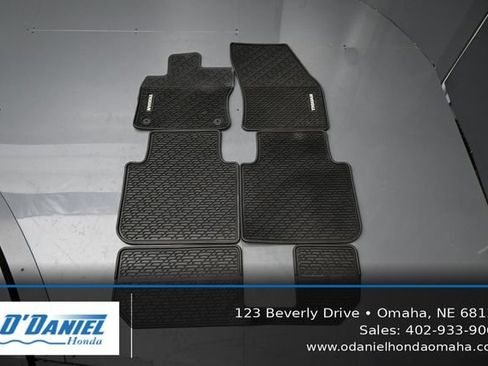 Used 2020 Volkswagen Tiguan SE w/ Panoramic Sunroof Package AWD/4WD image 38