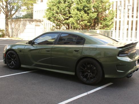 Used 2018 Dodge Charger R/T Scat Pack w/ Dynamics Package image 11