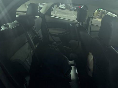 Used 2015 Ford Focus SE image 17