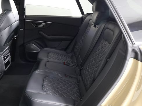 Used 2024 Audi SQ8 Premium Plus AWD/4WD image 38