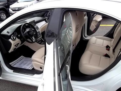 Used 2014 Mercedes-Benz CLA 250 4MATIC image 7