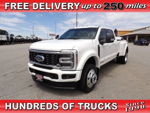 Used 2026 Ford F450 Platinum AWD/4WD image 1