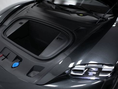 Certified 2022 Porsche Taycan 4 Cross Turismo image 17