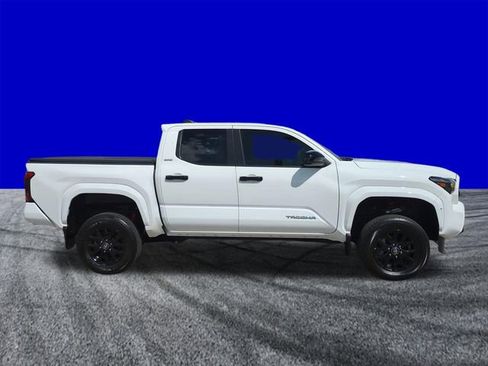 Used 2025 Toyota Tacoma SR5 AWD/4WD image 3