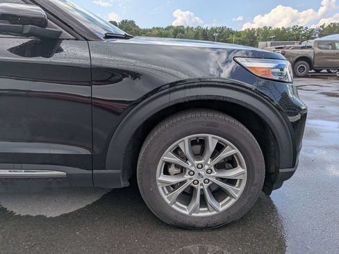 Used 2023 Ford Explorer Limited w/ Limited Technology Package AWD/4WD image 9