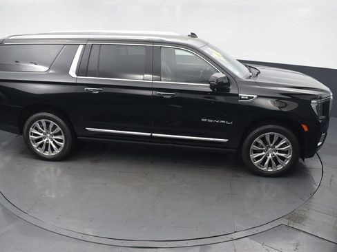 Used 2021 GMC Yukon XL Denali w/ Denali Premium Package image 50