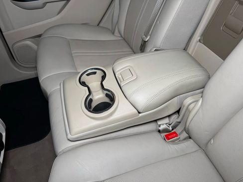 Used 2015 Cadillac SRX Luxury w/ Driver Awareness Package image 23