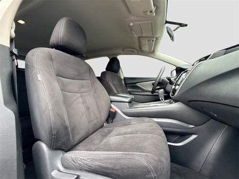 Used 2019 Nissan Murano S image 26