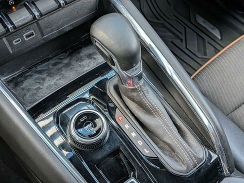 Used 2023 GMC Canyon AT4 AWD/4WD image 30