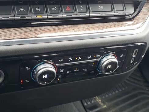 Certified 2024 GMC Sierra 1500 Elevation image 29