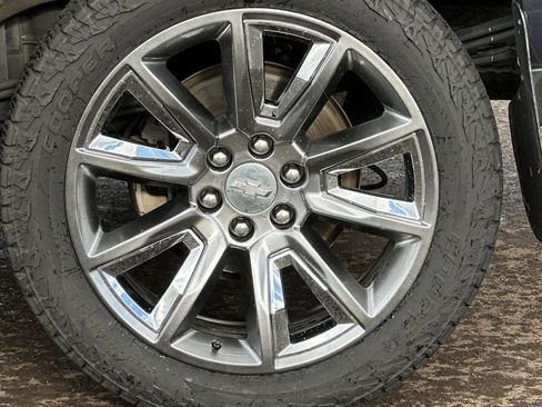 Used 2018 Chevrolet Silverado 1500 LTZ Z71 w/ Centennial Edition image 25