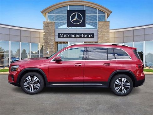 New 2026 Mercedes-Benz GLB 250 4MATIC image 2