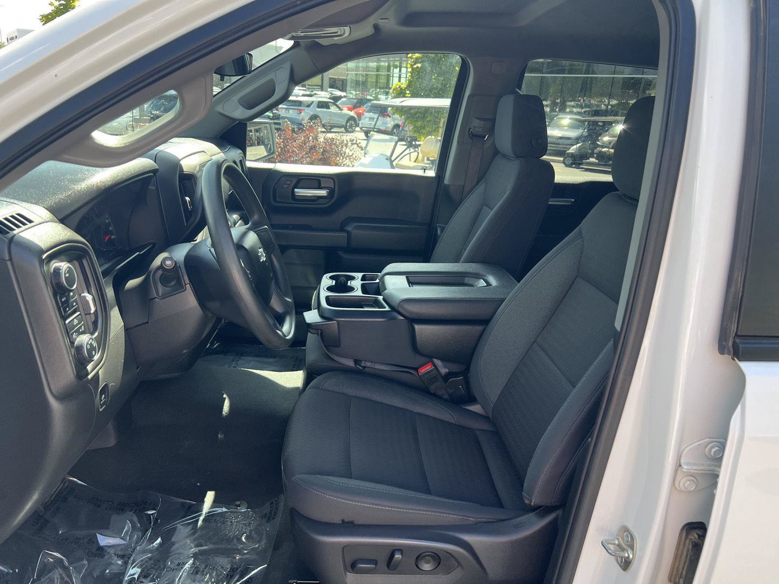 Used 2025 Chevrolet Silverado 1500 Custom Trail Boss AWD/4WD image 31