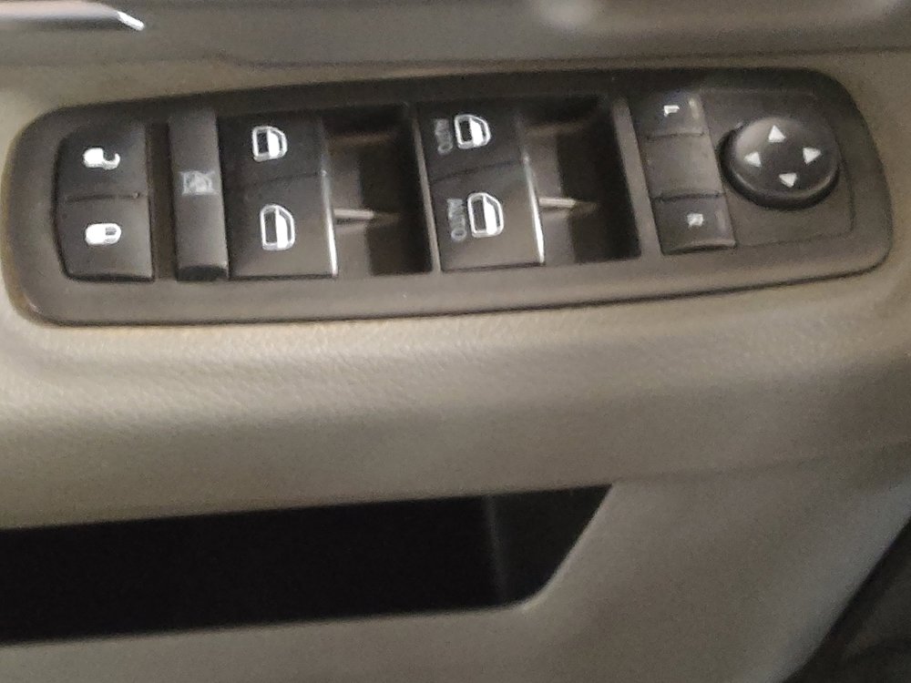 Used 2019 RAM 1500 Classic SLT AWD/4WD image 27