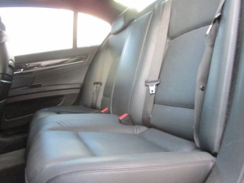 Used 2015 BMW 740i image 18