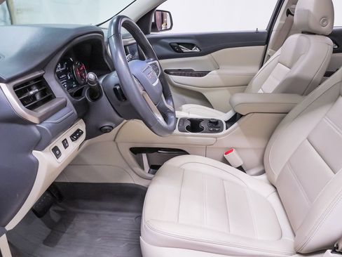 Used 2020 GMC Acadia Denali w/ Technology Package image 9