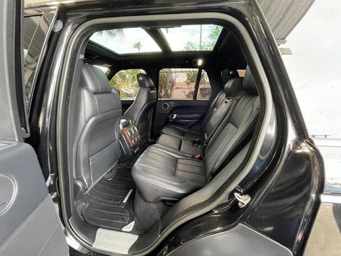 Used 2016 Land Rover Range Rover HSE image 6