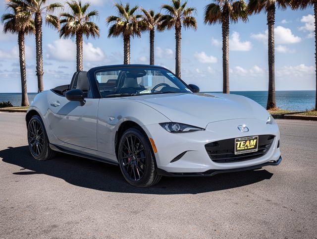 New 2026 MAZDA MX-5 Miata Club w/ Interior Package RWD image 4