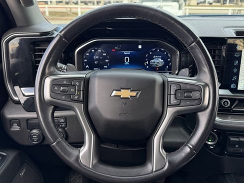 Used 2022 Chevrolet Silverado 1500 LTZ image 13