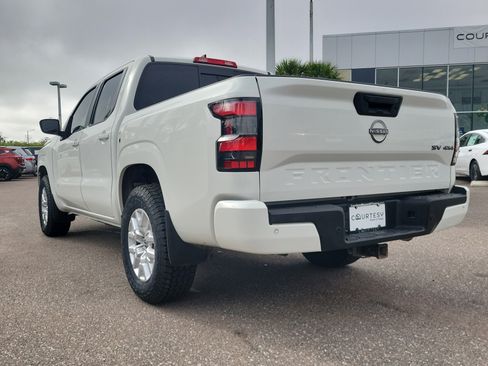 Certified 2022 Nissan Frontier SV image 6