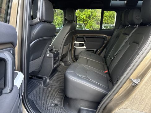 Used 2023 Land Rover Defender 110 S AWD/4WD image 33
