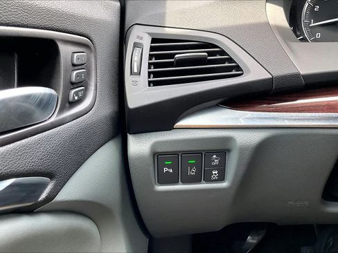 Used 2016 Acura MDX SH-AWD image 36
