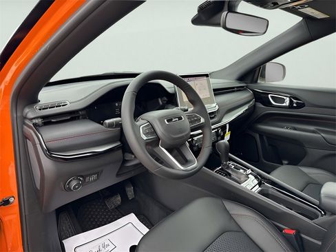 New 2026 Jeep Compass Trailhawk image 18