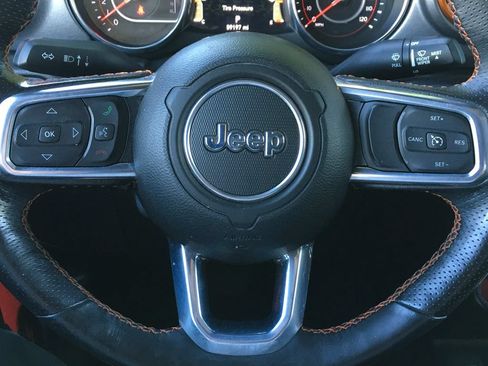Used 2021 Jeep Gladiator Mojave AWD/4WD image 15