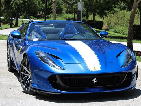Certified 2022 Ferrari 812 GTS RWD image 19