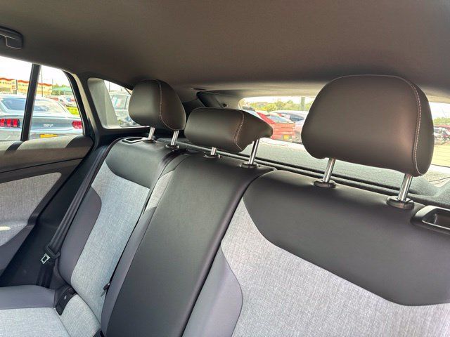 Used 2025 Volkswagen ID.4 Pro RWD image 21