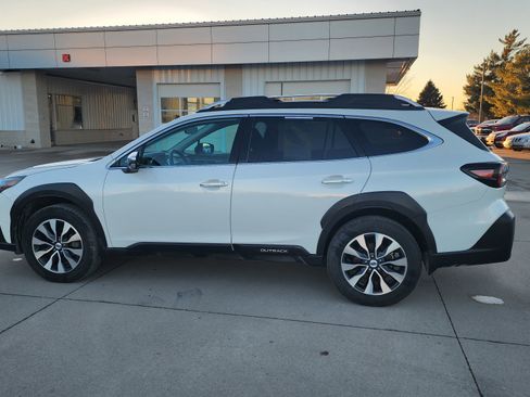Used 2024 Subaru Outback Touring image 8