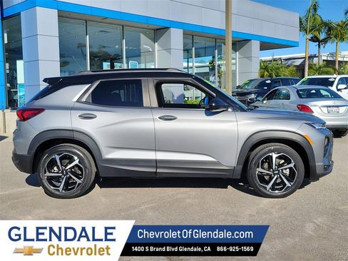 Used 2023 Chevrolet TrailBlazer RS w/ Sun and Liftgate Package image 11