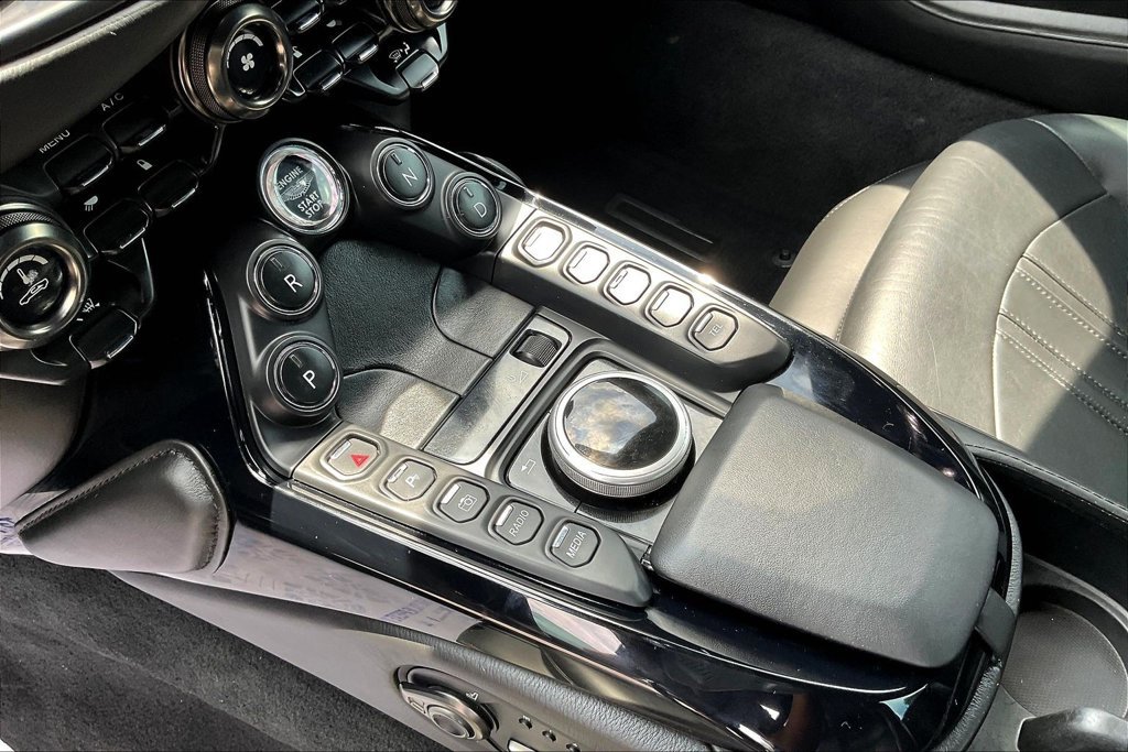 Used 2019 Aston Martin V8 Vantage Coupe RWD image 16