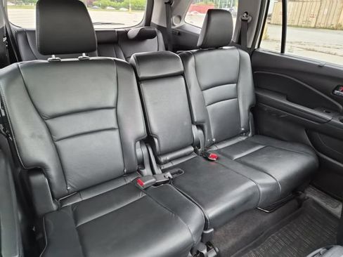 Used 2018 Honda Pilot Touring image 22