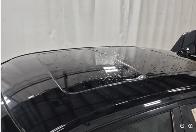 Used 2022 Chrysler 300 Touring L w/ Popular Equipment Group RWD image 4