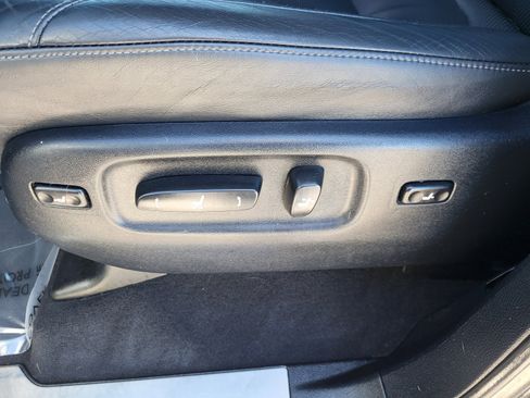 Used 2019 Lexus LX 570 4WD w/ Luxury Package image 15