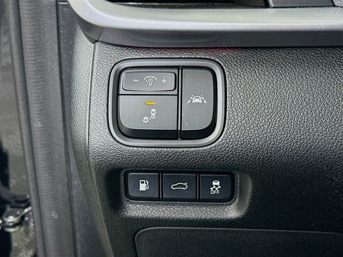 Used 2019 Kia Optima SX image 16