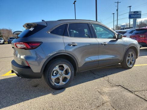 New 2026 Ford Escape ST-Line Select w/ Equipment Group 401A image 4